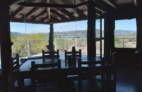 Yocsina House | Cabaña en Villa Carlos Paz Danza del sol