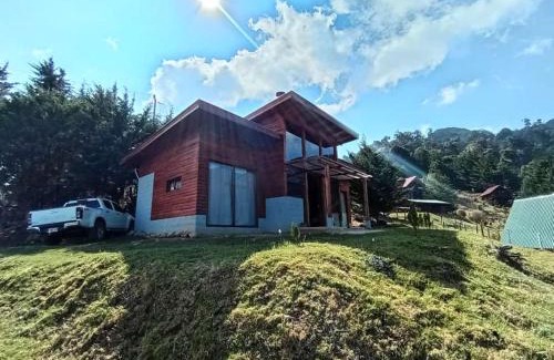 Rivas House | Cabaña Paraíso Jaular