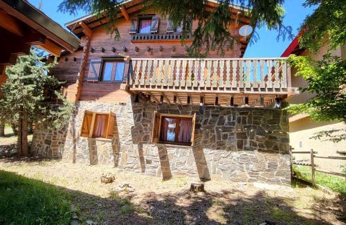 Pyrenees 2000 Apartment | Cabaña Rustica en Bolquere