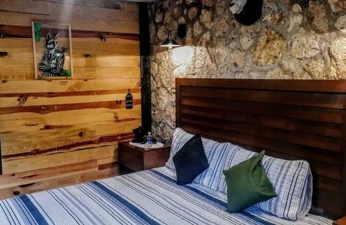 Bernal Hotel | CABAÑAS BIG MOUNTAIN