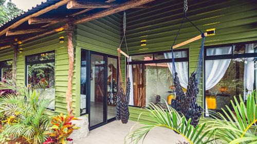 Penas Blancas House | Cabañas Caeli, El Toucan, Peaceful Rainforest Retreat with Stunning Views