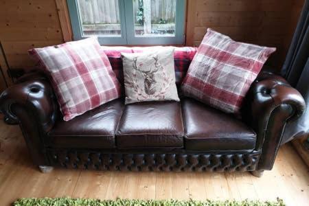 Margate Ski Chalet | Caban Cwtch - Log fire, pool table, hot tub cinema