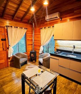 Bom Jardim da Serra Ski Chalet | Cabana Alpen Ville com Banheira - Rural