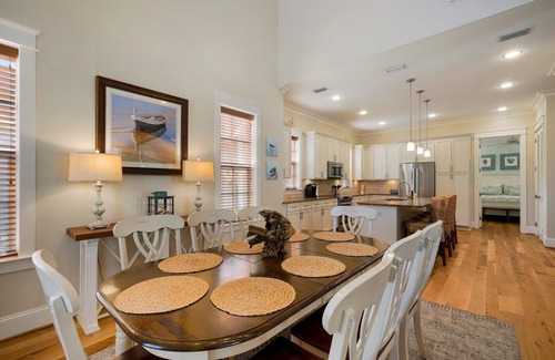 Lakeside at Blue Mountain Beach House | CABANA BLU: New Listing! Private Community, Beautiful Large Pool, Easy Beach Access