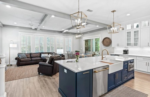 Lakeside at Blue Mountain Beach House | Cabana Blue by AvantStay | Golf Cart Included, Pool Access, Walk to Beach