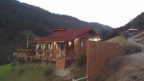Alfredo Wagner Ski Chalet | Cabana Dois Amores. Destino romântico.