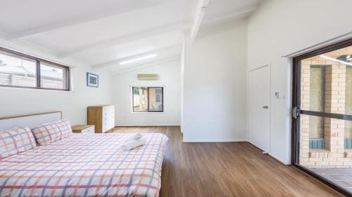 Yamba House | Cabana Feliz Yamba, Pet Friendly Cottage