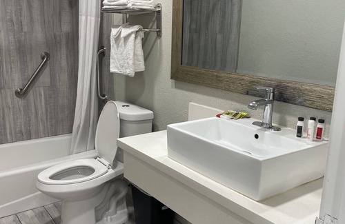 Eastside Hotel | Cabana Inn & Suites
