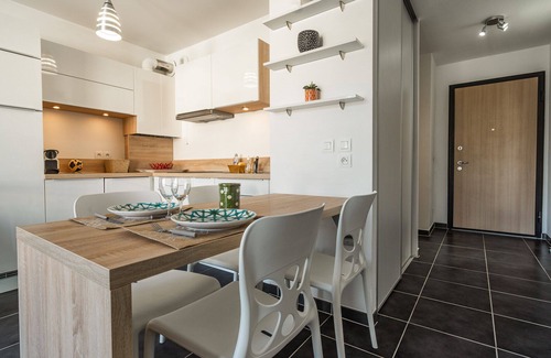 Novel Apartment | CABANA & Le Manoir