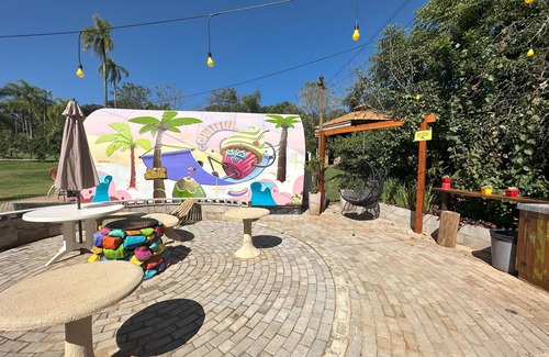 Cascavel Cabin | Cabana temática hipster