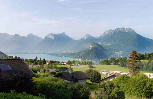 Talloires-Montmin Apartment | Cabana & Triplex Bleu d'Annecy - Lake View, Terrace
