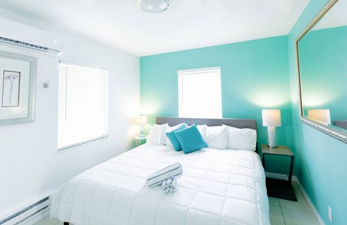 Treasure Island Hotel | Cabanas of Treasure Island
