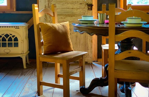 Nans-sous-Sainte-Anne Cabin | Cabane Pour Famille ou Entre Amis, Vacances Nature