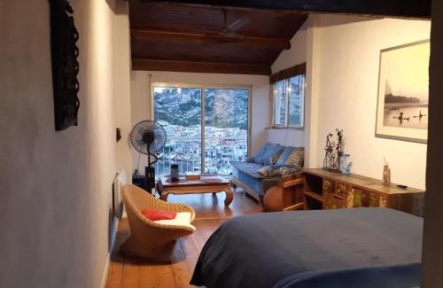 8th Arrondissement House | Cabanon Vue mer et calanques Les Goudes