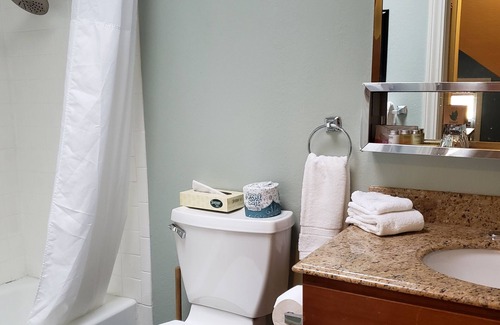 Napa Bed & Breakfast | Cabernet House, An Old World Inn
