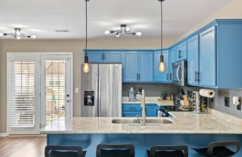 Clarksville House | Cabernet Townhome - Near Winery