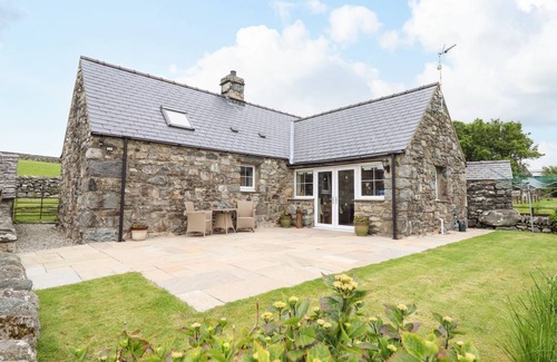Dyffryn Ardudwy Cottage | Cabin ∙ 1 bedroom ∙ 2 guests