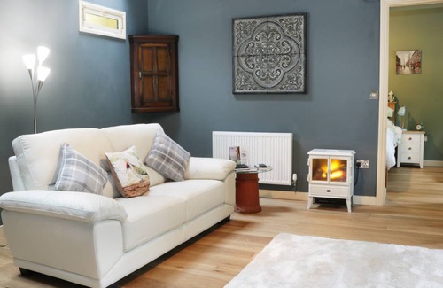 Aymestrey Cottage | Cabin ∙ 1 bedroom ∙ 2 guests