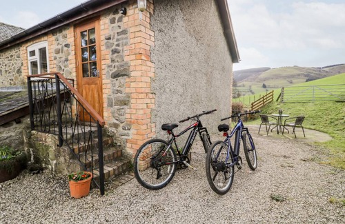 Pennant Melangell Cottage | Cabin ∙ 1 bedroom ∙ 2 guests