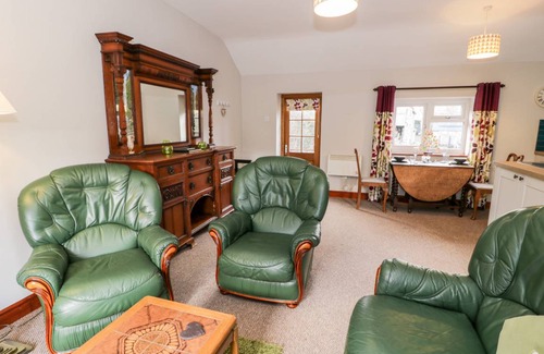 Pennant Melangell Cottage | Cabin ∙ 1 bedroom ∙ 2 guests