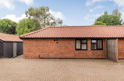 Gissing Cottage | Cabin ∙ 1 bedroom ∙ 2 guests