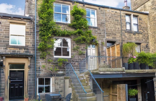 Haworth Cottage | Cabin ∙ 1 bedroom ∙ 2 guests