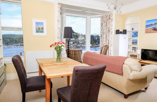 Dartmouth Cottage | Cabin ∙ 1 bedroom ∙ 2 guests