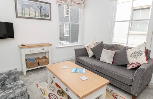 Dartmouth Cottage | Cabin ∙ 1 bedroom ∙ 2 guests