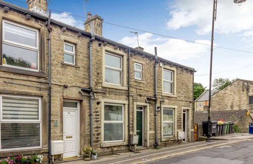 Holmfirth Cottage | Cabin ∙ 1 bedroom ∙ 2 guests