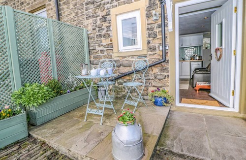 Sowerby Bridge Cottage | Cabin ∙ 1 bedroom ∙ 2 guests