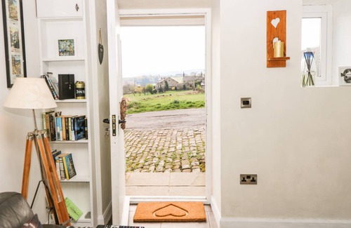 Sowerby Bridge Cottage | Cabin ∙ 1 bedroom ∙ 2 guests