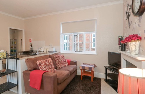 Dursley Cottage | Cabin ∙ 1 bedroom ∙ 2 guests