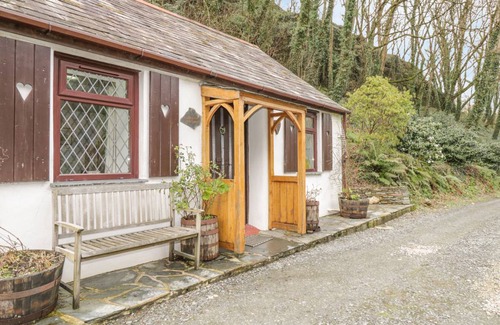 Tintagel Cottage | Cabin ∙ 1 bedroom ∙ 2 guests