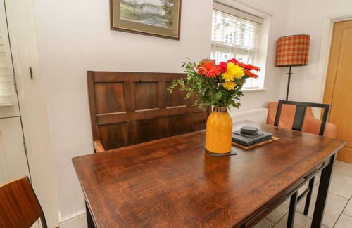 Trawscoed Cottage | Cabin ∙ 1 bedroom ∙ 2 guests