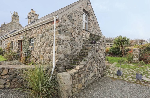 Nefyn Cottage | Cabin ∙ 1 bedroom ∙ 2 guests