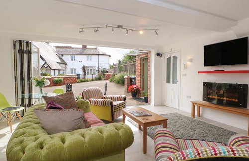 Holt Cottage | Cabin ∙ 1 bedroom ∙ 2 guests