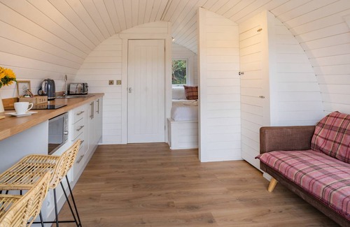 Tan-y-groes Cottage | Cabin ∙ 1 bedroom ∙ 4 guests