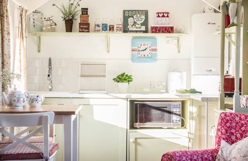 Rescorla Cottage | Cabin ∙ 1 bedroom ∙ 2 guests