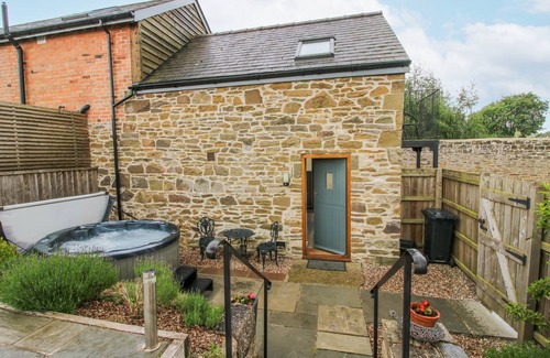 Craven Arms Cottage | Cabin ∙ 1 bedroom ∙ 2 guests