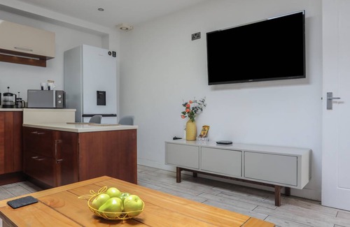 Cemaes Bay Cottage | Cabin ∙ 1 bedroom ∙ 2 guests