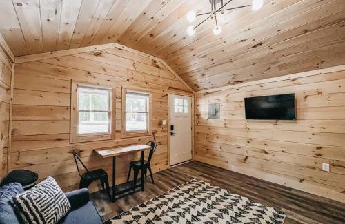 Hartwell Other | Cabin #10 One Bedroom With Kitchenette