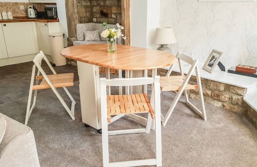 Barnard Castle Cottage | Cabin ∙ 2 bedrooms ∙ 4 guests
