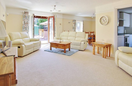 Netley Cottage | Cabin ∙ 2 bedrooms ∙ 6 guests