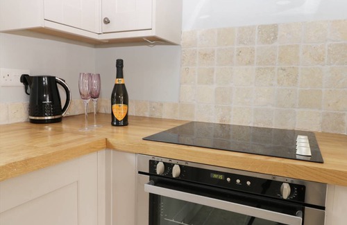 North Dalton Cottage | Cabin ∙ 2 bedrooms ∙ 4 guests