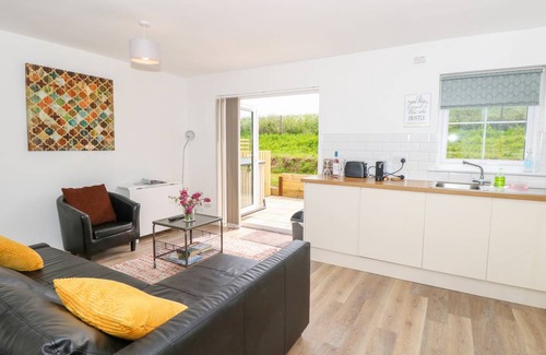 Freshwater Cottage | Cabin ∙ 2 bedrooms ∙ 4 guests