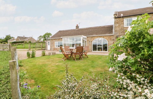 Barnard Castle Cottage | Cabin ∙ 2 bedrooms ∙ 4 guests