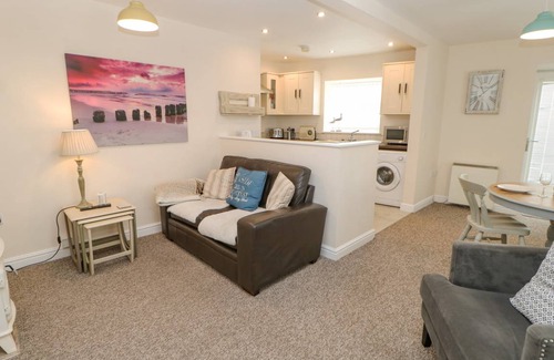 Amble Cottage | Cabin ∙ 2 bedrooms ∙ 3 guests