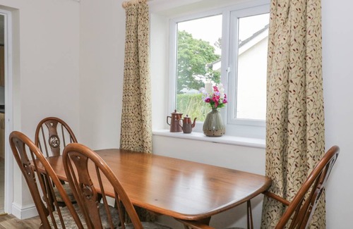 Amlwch Cottage | Cabin ∙ 2 bedrooms ∙ 4 guests