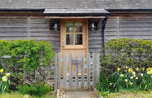 Clun Cottage | Cabin ∙ 2 bedrooms ∙ 4 guests