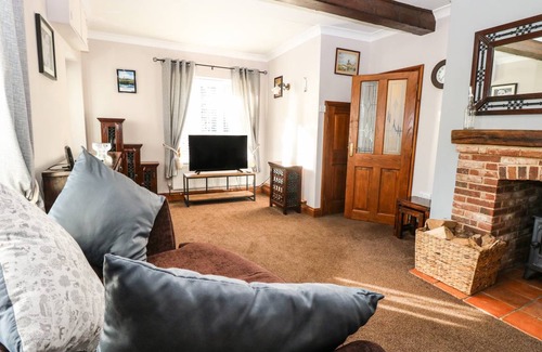 Felbrigg Cottage | Cabin ∙ 2 bedrooms ∙ 4 guests